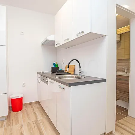 Appartement Gorgeous In With Wifi Brodarica (Sibenik-Knin)