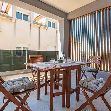 Apartment Stunning In *